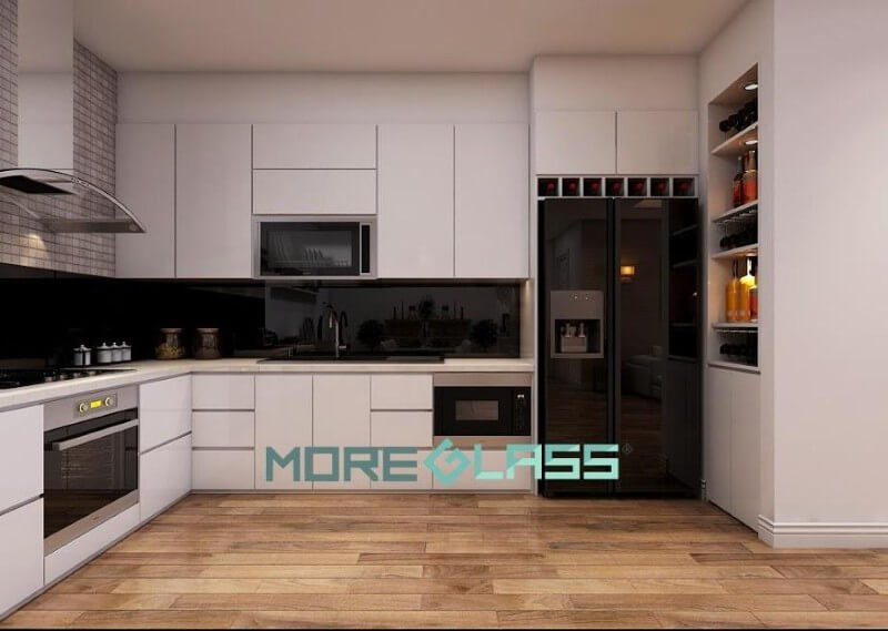 Sắp xếp mẫu kính ốp bếp màu đen cổ điển, cao cấp cho phòng bếp chung cư, nhà ở, biệt thự. Thiết kế phòng bếp chung cư